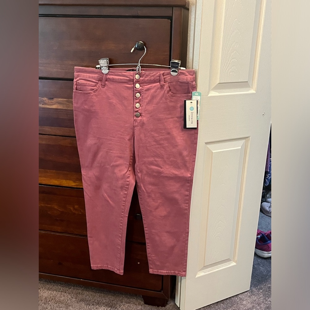 Essendra Button Front Skinny Jean
12 | Dark Pink